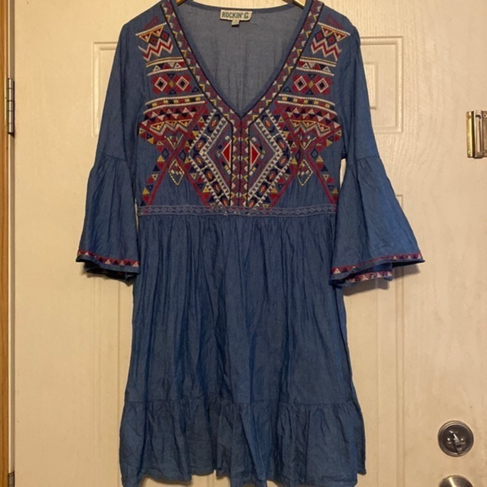 Rockin ‘‎ C Embroidered V neck dress